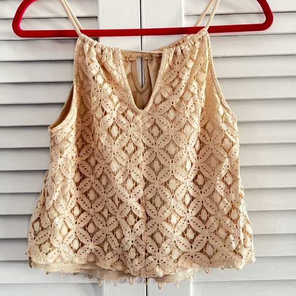 Keyhole Tank Top - Picture 4 of 6